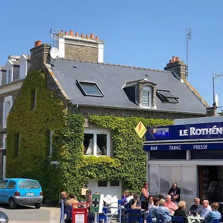 L'aumonerie De Rotheneuf Apartment